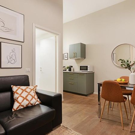 New & Cozy Apt In Porta Romana Milan Bagian luar foto