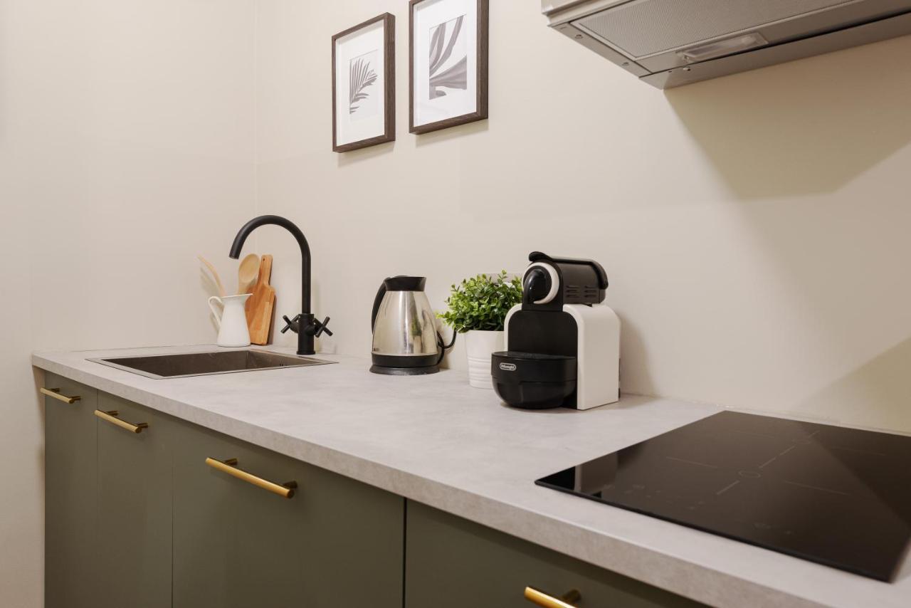 New & Cozy Apt In Porta Romana Milan Bagian luar foto
