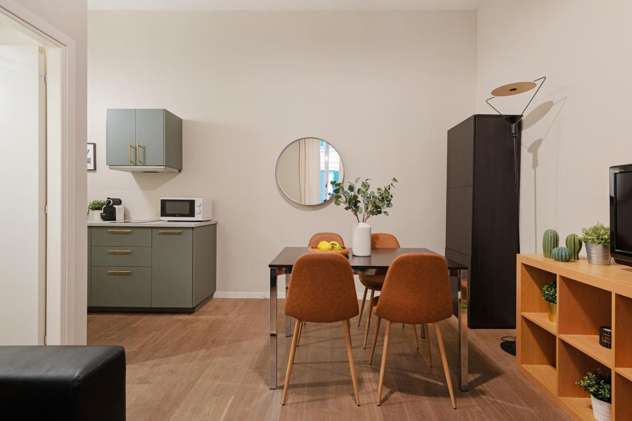 New & Cozy Apt In Porta Romana Milan Bagian luar foto